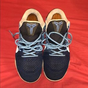 Kobe Basketball shoe men’s